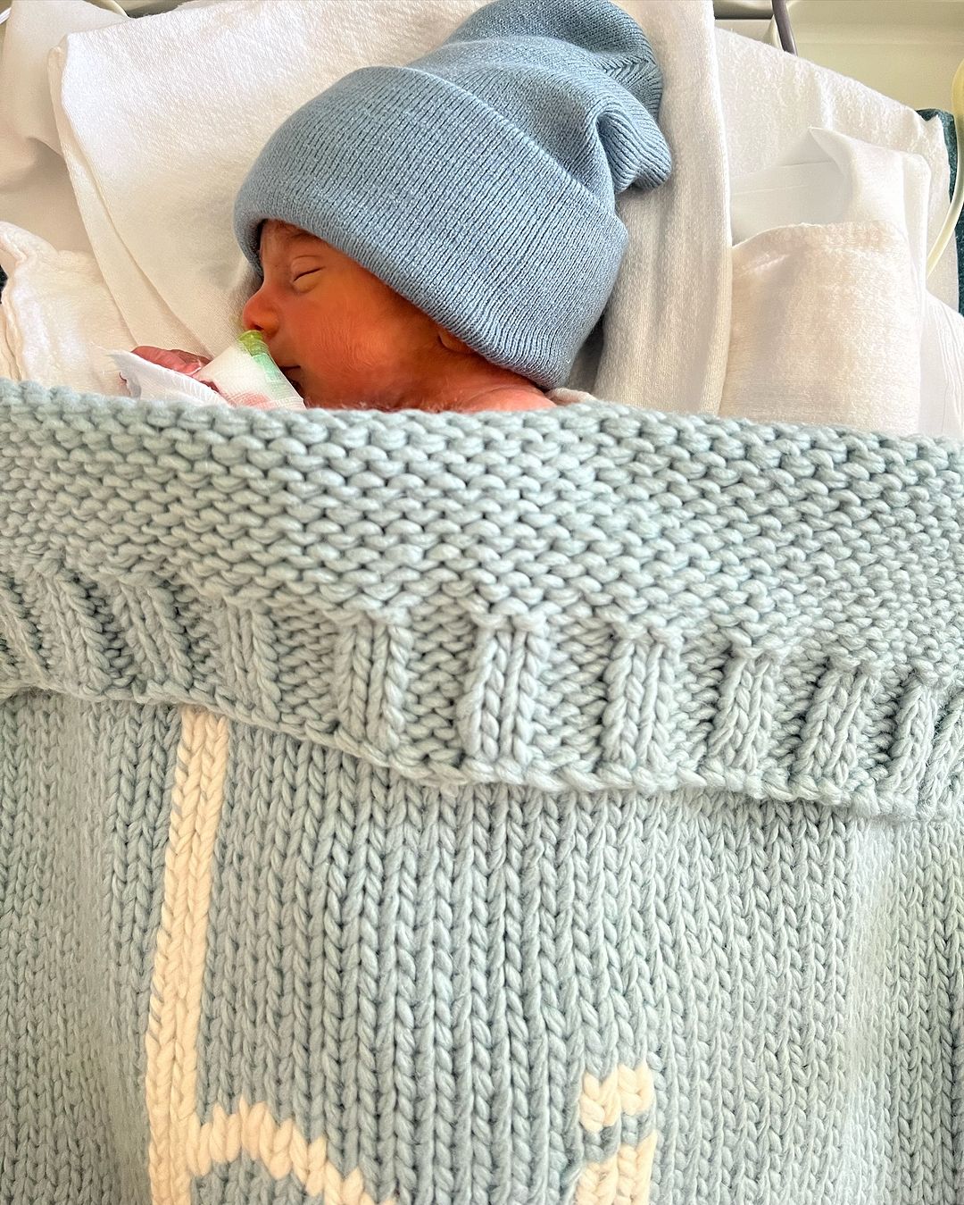 hi. Hand Knit Blanket Surf Blue - Blanket