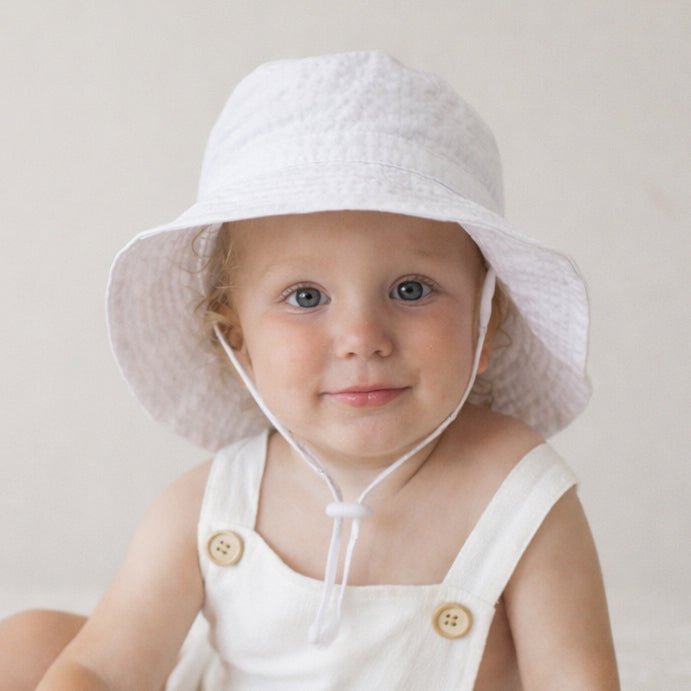 White Seersucker Bucket Hat UPF 50+ with Adjustable Breakaway Strap - Sunhat