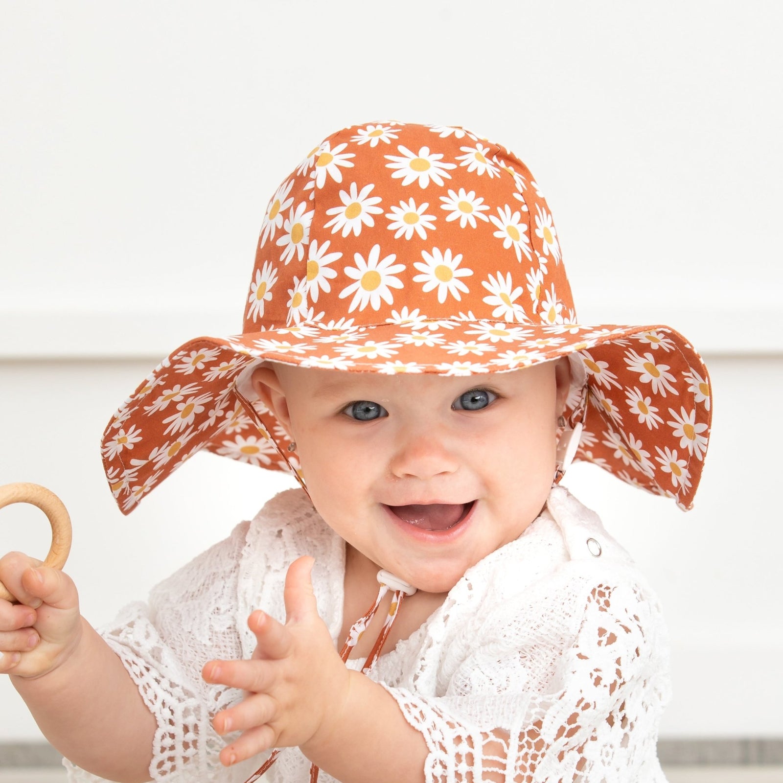 Ginger Daisy Sunhat UPF 50+ with Adjustable Breakaway Strap - Sunhat