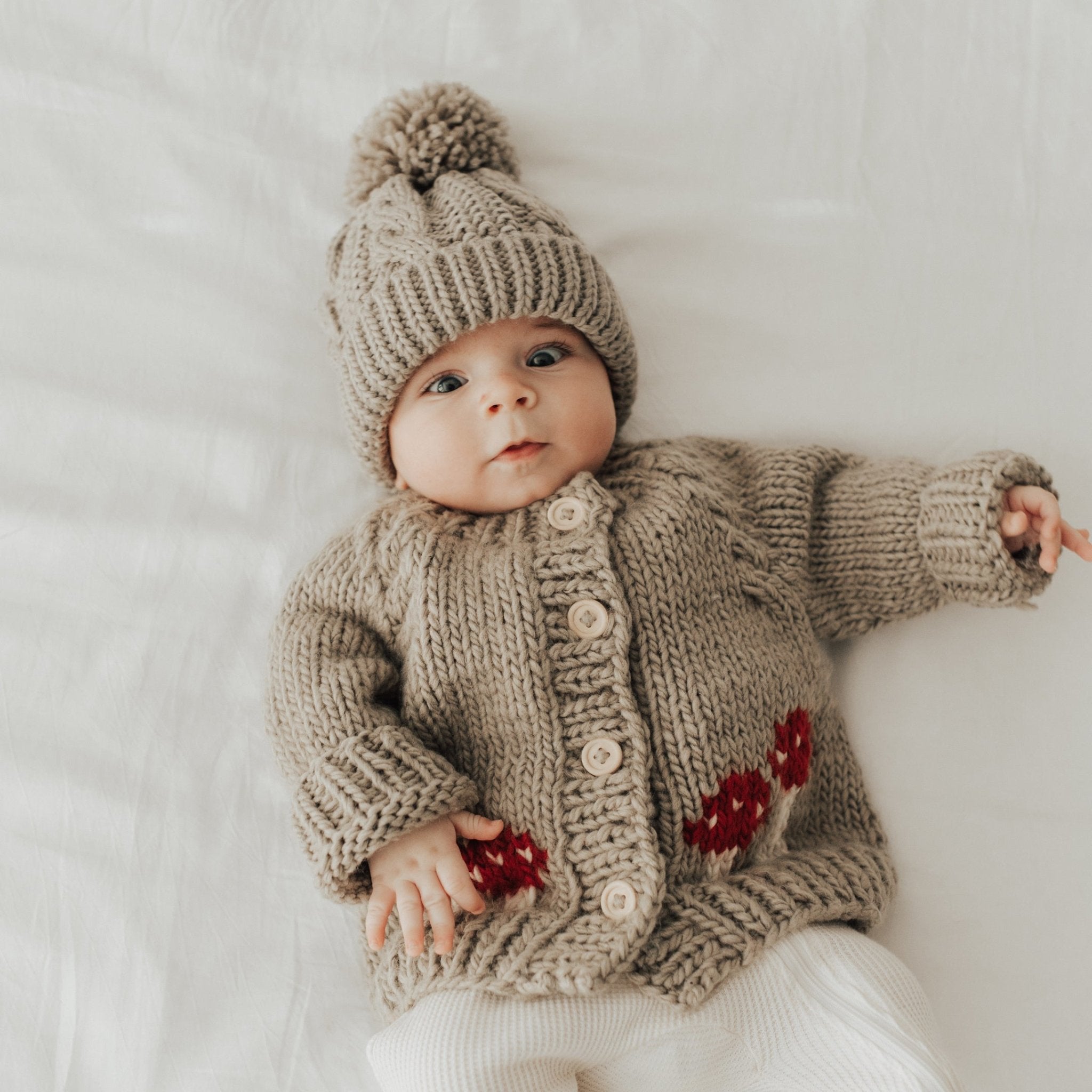 Apna Showroom_Red and White Baby Sweaters 6 to 12 Months Winter wear Woolen  Baby Sweater Dress Set for Baby Girl and Baby Boys Unisex with desent Look  : Amazon.in: Fashion