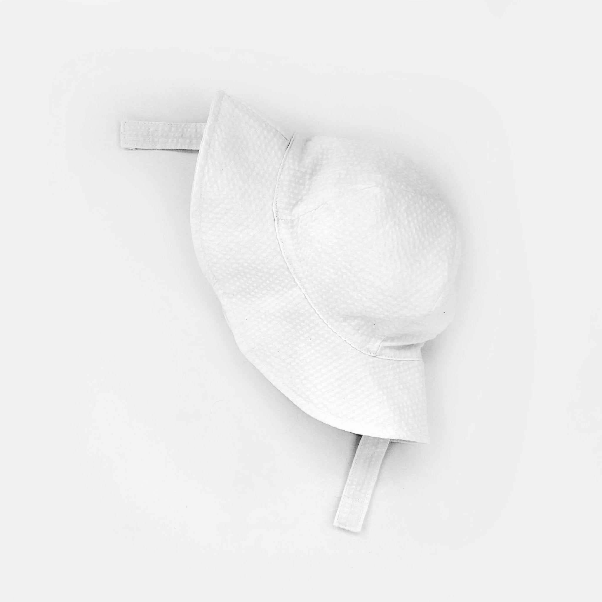 White Seersucker UPF 25+ Sunhat for Babies Toddlers Huggalugs